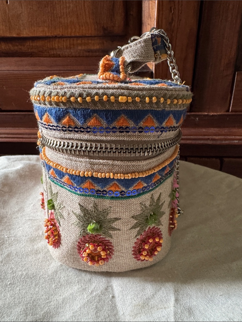 NWT ZARA BEADED TROPCIAL MOTIF VANITY BAG CROSSBODY CHAIN AND DUSTBAG - Picture 7 of 10